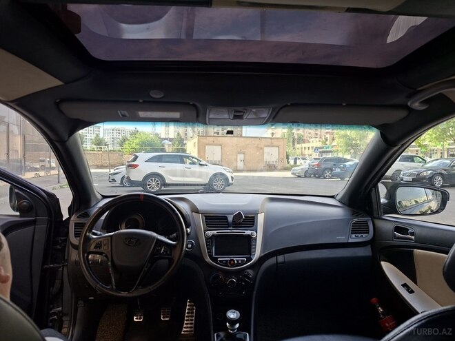 Hyundai Accent-8