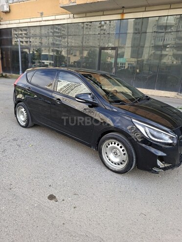 Hyundai Accent-3