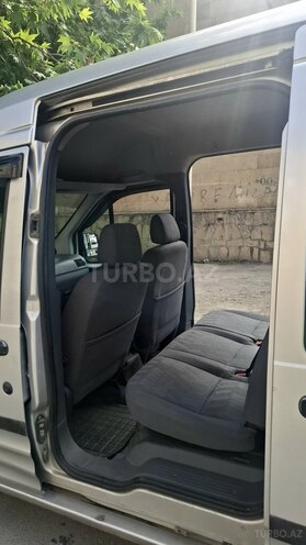Ford Tourneo Connect-8