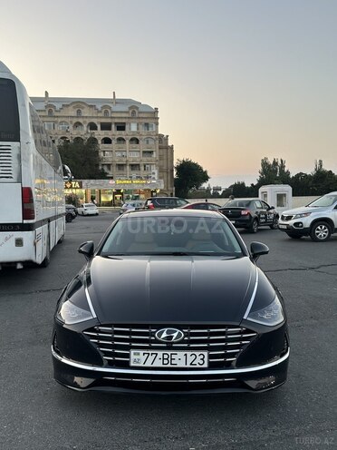 Hyundai Sonata-2
