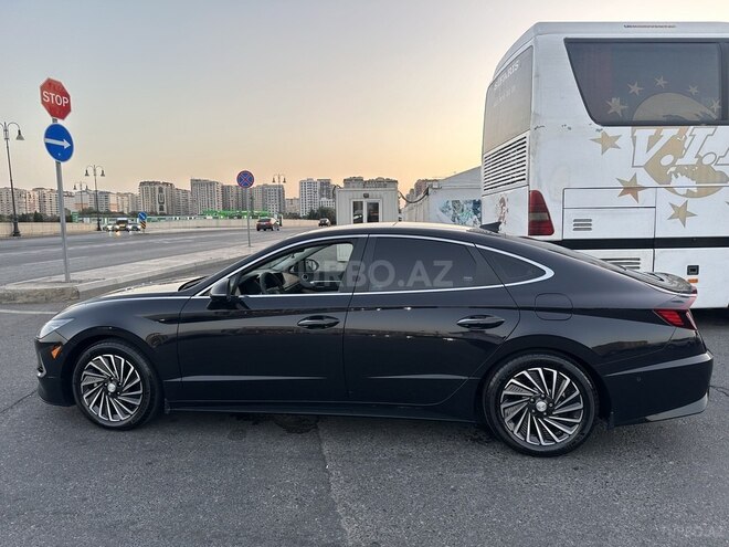 Hyundai Sonata-5