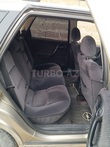 Opel Vectra-2