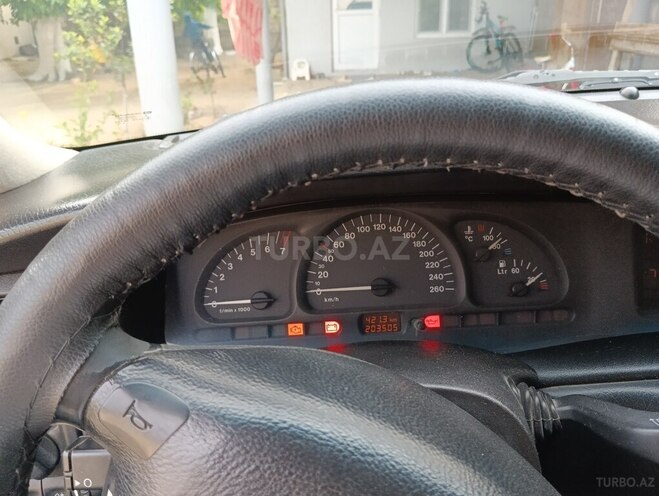 Opel Vectra-9