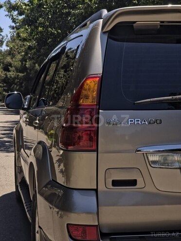 Toyota Land Cruiser Prado-12