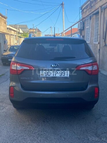 Kia Sorento-4