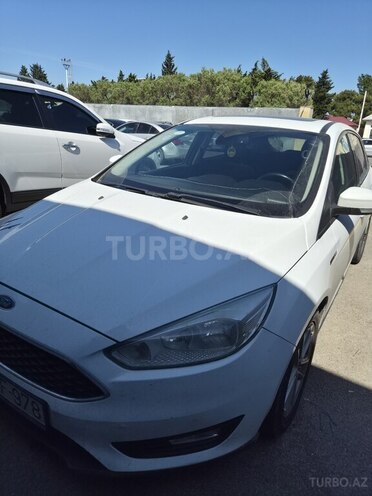Ford Focus-7
