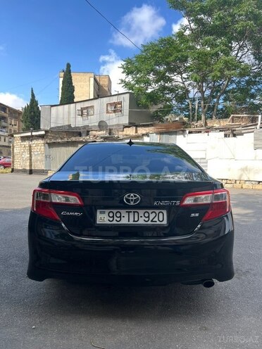 Toyota Camry-6