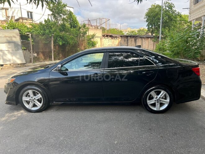 Toyota Camry-5