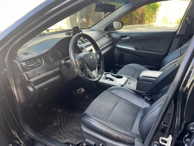 Toyota Camry-7