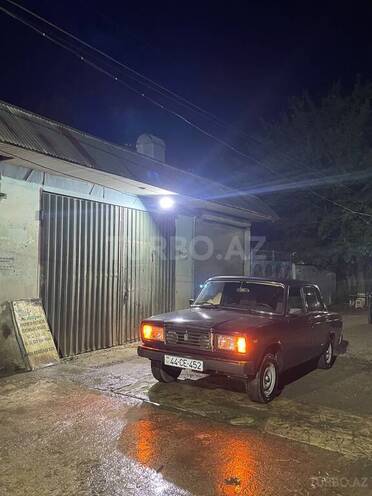 LADA (VAZ) 2107-1