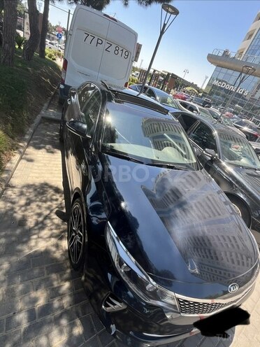 Kia K5-4