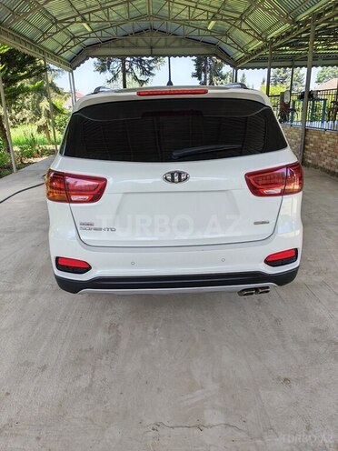 Kia Sorento-2