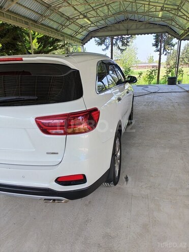 Kia Sorento-5
