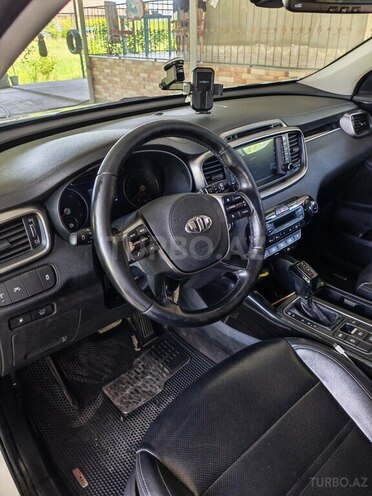 Kia Sorento-8