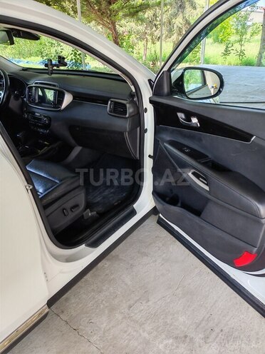 Kia Sorento-11