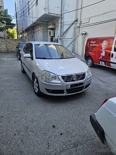 Volkswagen Polo-1
