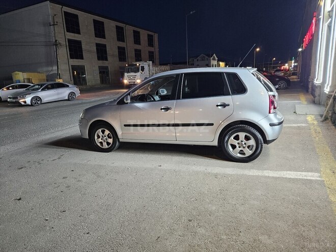 Volkswagen Polo-3