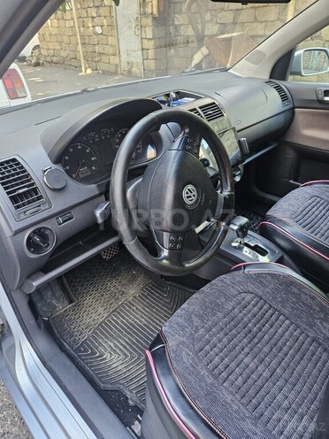 Volkswagen Polo-6