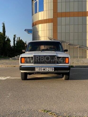 LADA (VAZ) 2107-1