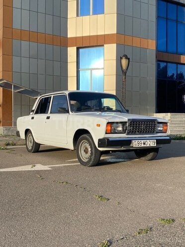 LADA (VAZ) 2107-2