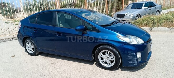 Toyota Prius-3
