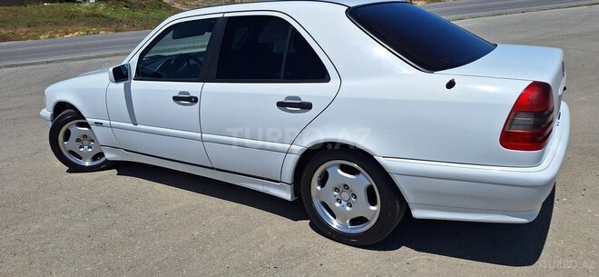 Mercedes C 180-7