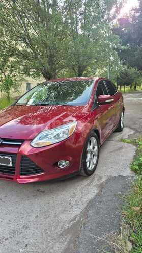 Ford Focus-12