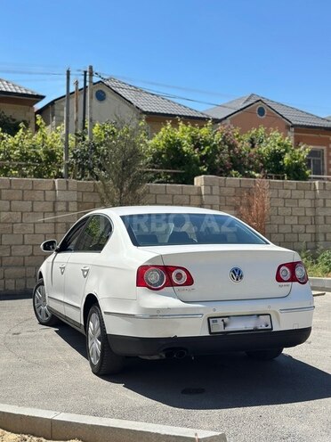 Volkswagen Passat-5