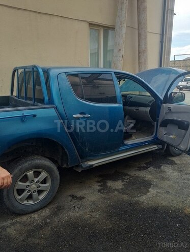 Mitsubishi L200-6
