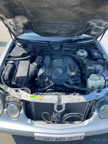 Mercedes E 320-10