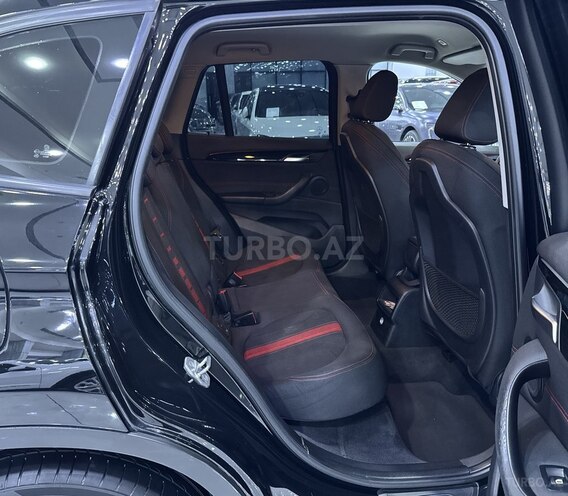 BMW X1-13