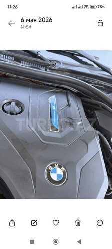 BMW 330e-11