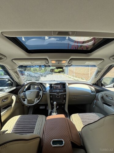 Infiniti QX56-9