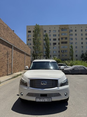 Infiniti QX56-1