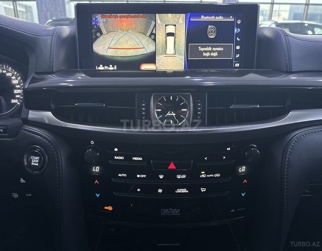 Lexus LX 450d-20