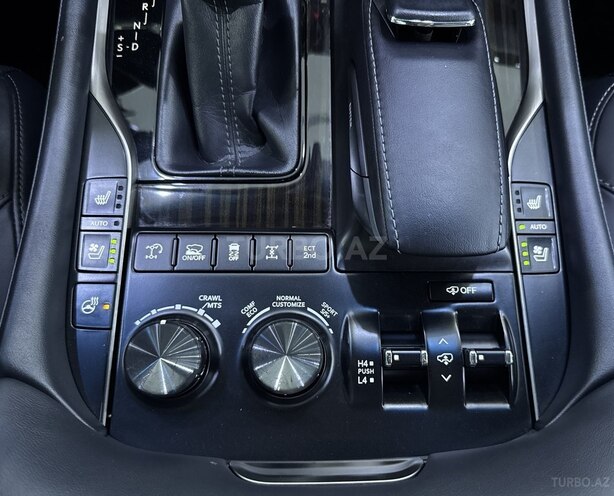 Lexus LX 450d-16