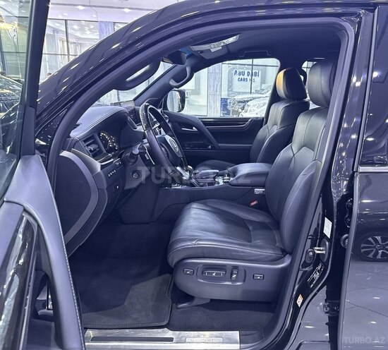 Lexus LX 450d-11