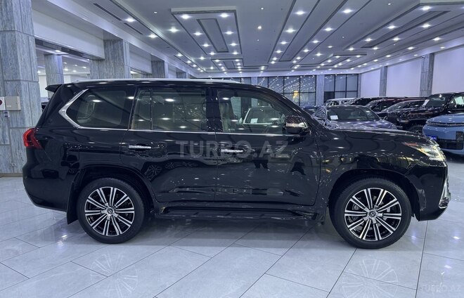 Lexus LX 450d-4