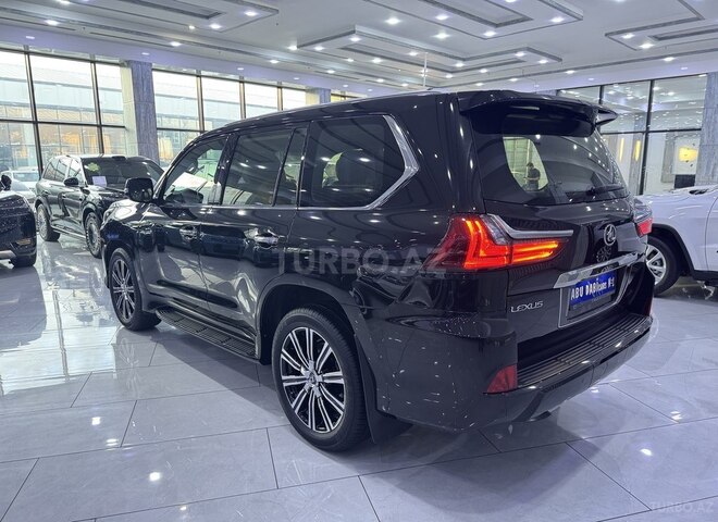 Lexus LX 450d-6