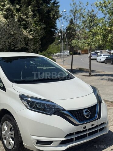 Nissan Note-7