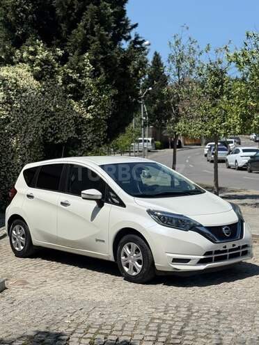 Nissan Note-8