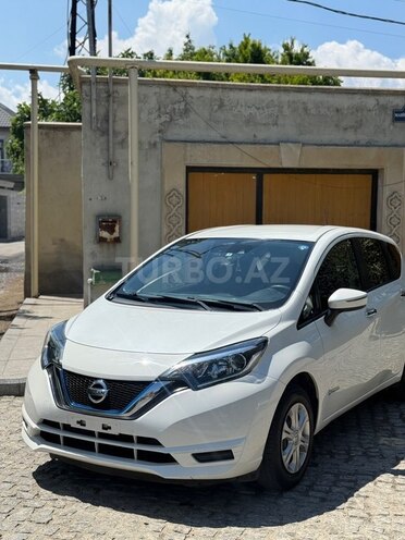 Nissan Note-4
