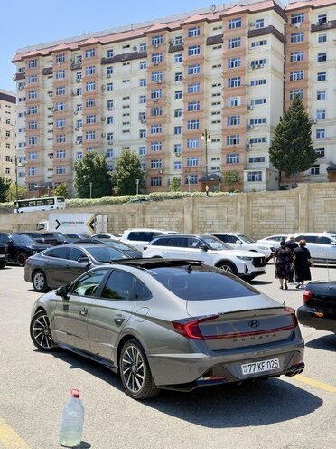 Hyundai Sonata-12
