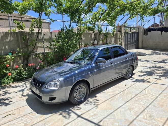 LADA (VAZ) Priora-1