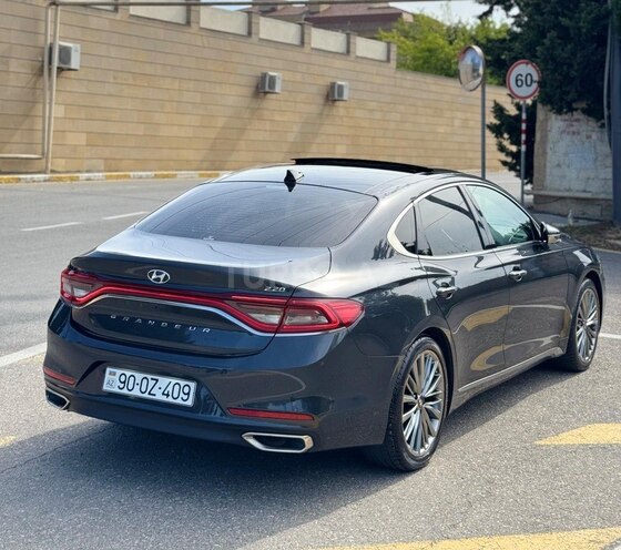 Hyundai Grandeur-8