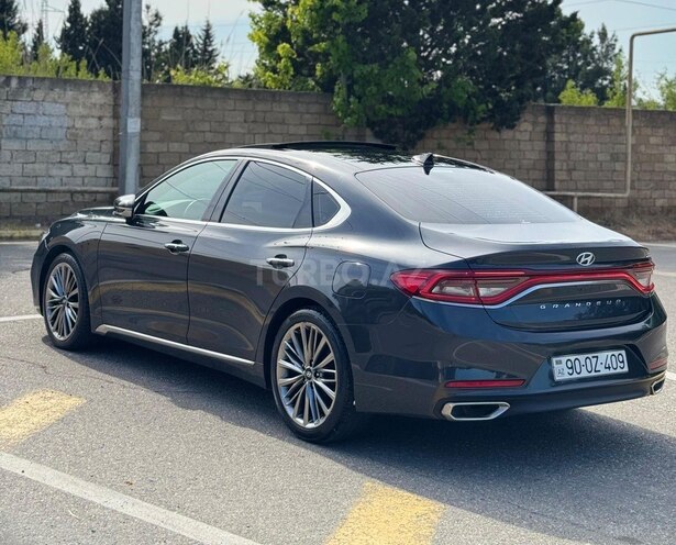 Hyundai Grandeur-7