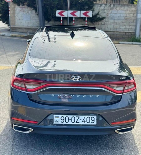 Hyundai Grandeur-2