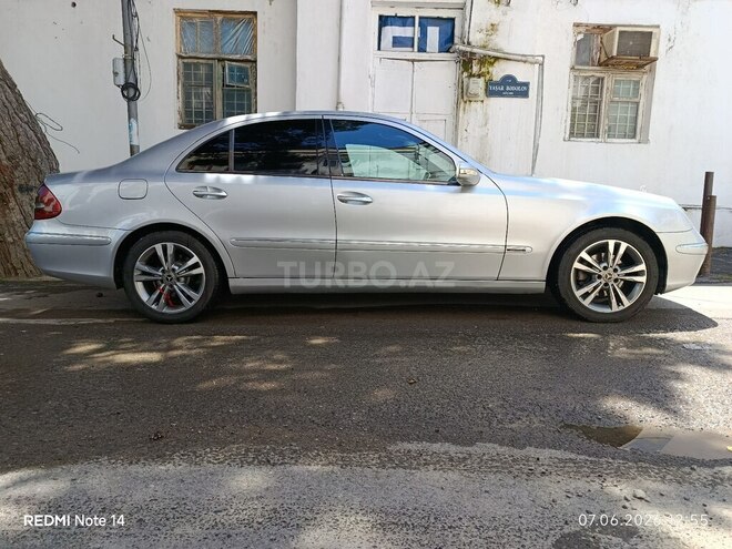 Mercedes E 270-5