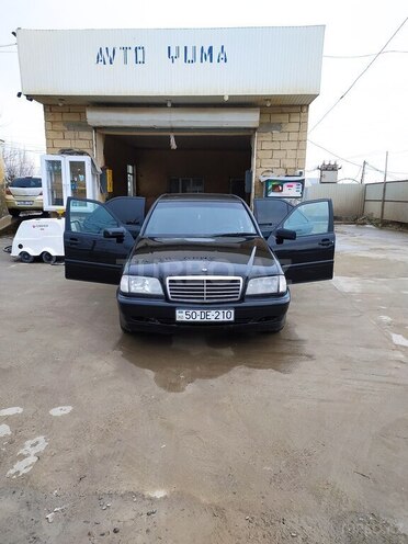 Mercedes C 180-4