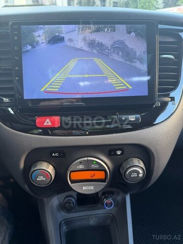 Kia Rio-21